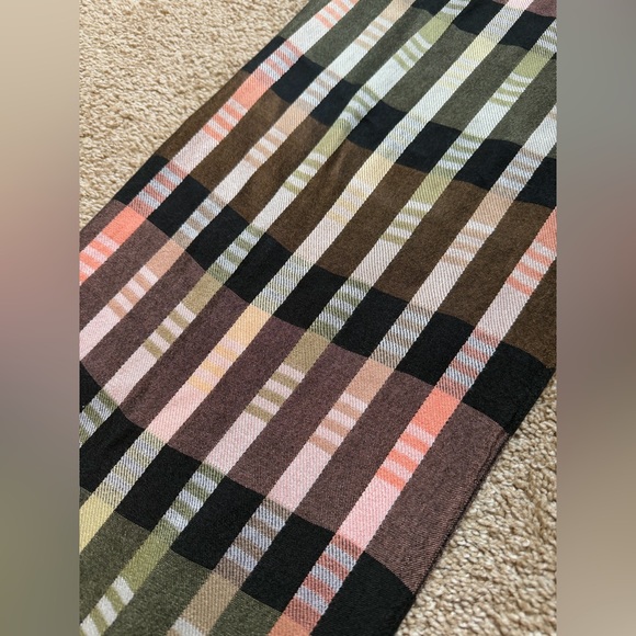 Scarf - Picture 4 of 4